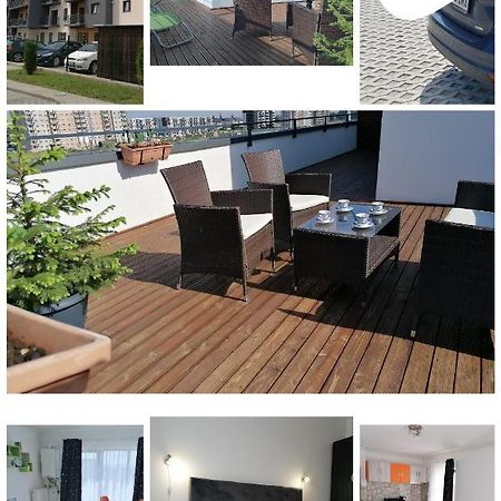 Ama Apartament Cu Terasa 50 Mp & Parcare Braşov Esterno foto