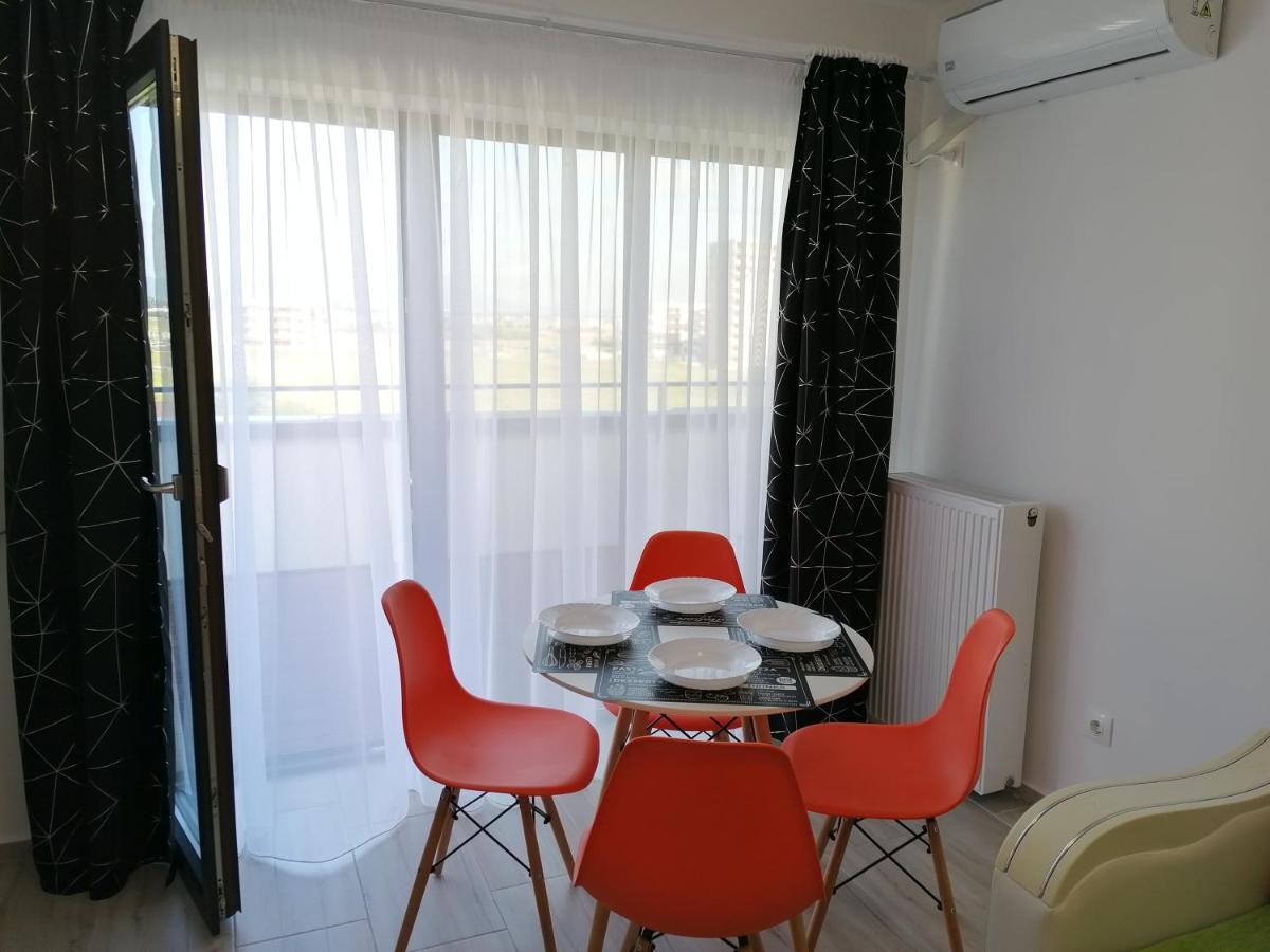 Ama Apartament Cu Terasa 50 Mp & Parcare Braşov Esterno foto