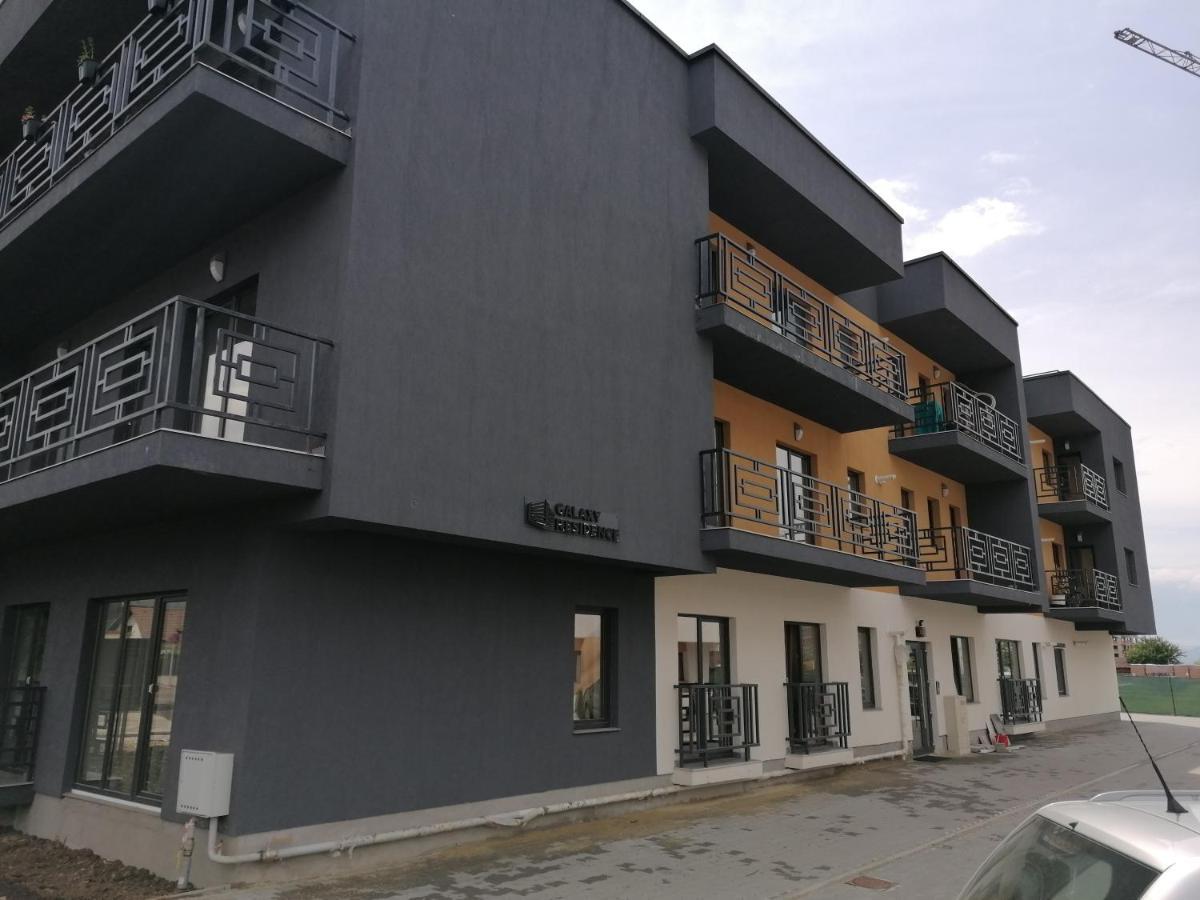 Ama Apartament Cu Terasa 50 Mp & Parcare Braşov Esterno foto
