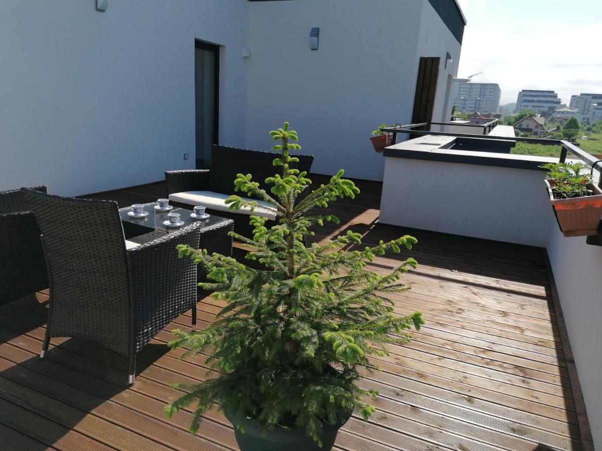 Ama Apartament Cu Terasa 50 Mp & Parcare Braşov Esterno foto