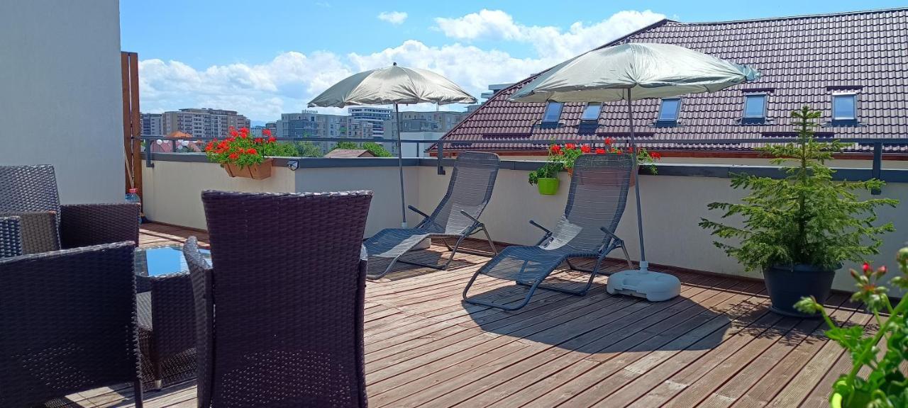 Ama Apartament Cu Terasa 50 Mp & Parcare Braşov Esterno foto