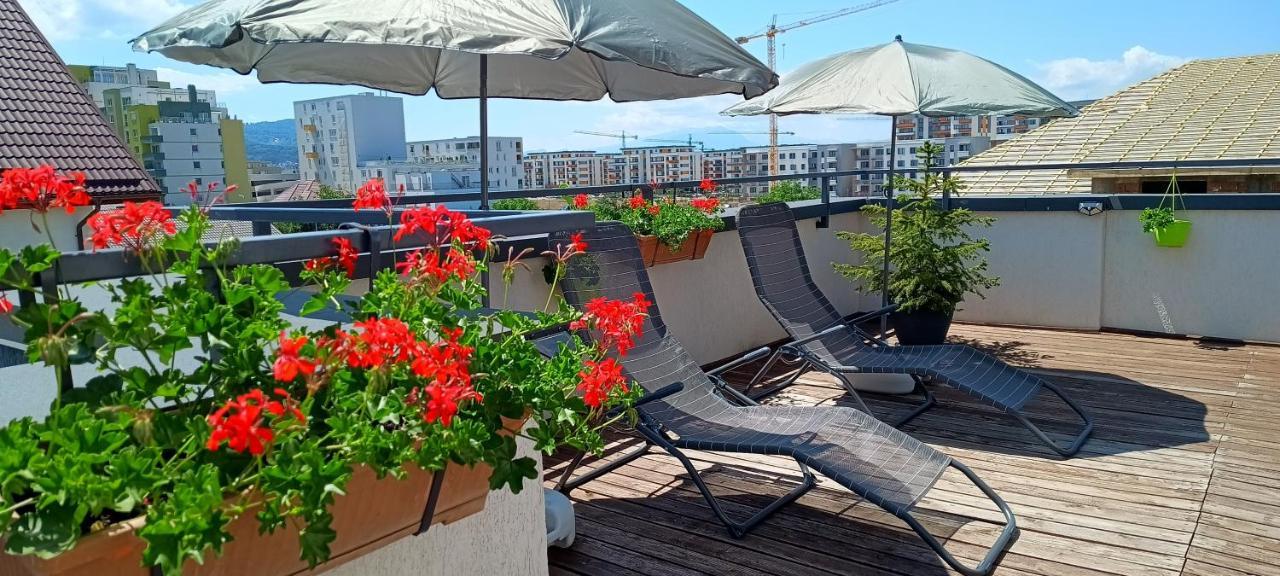 Ama Apartament Cu Terasa 50 Mp & Parcare Braşov Esterno foto